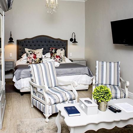 French Karoo Guesthouse Бофорт-Уэст Экстерьер фото