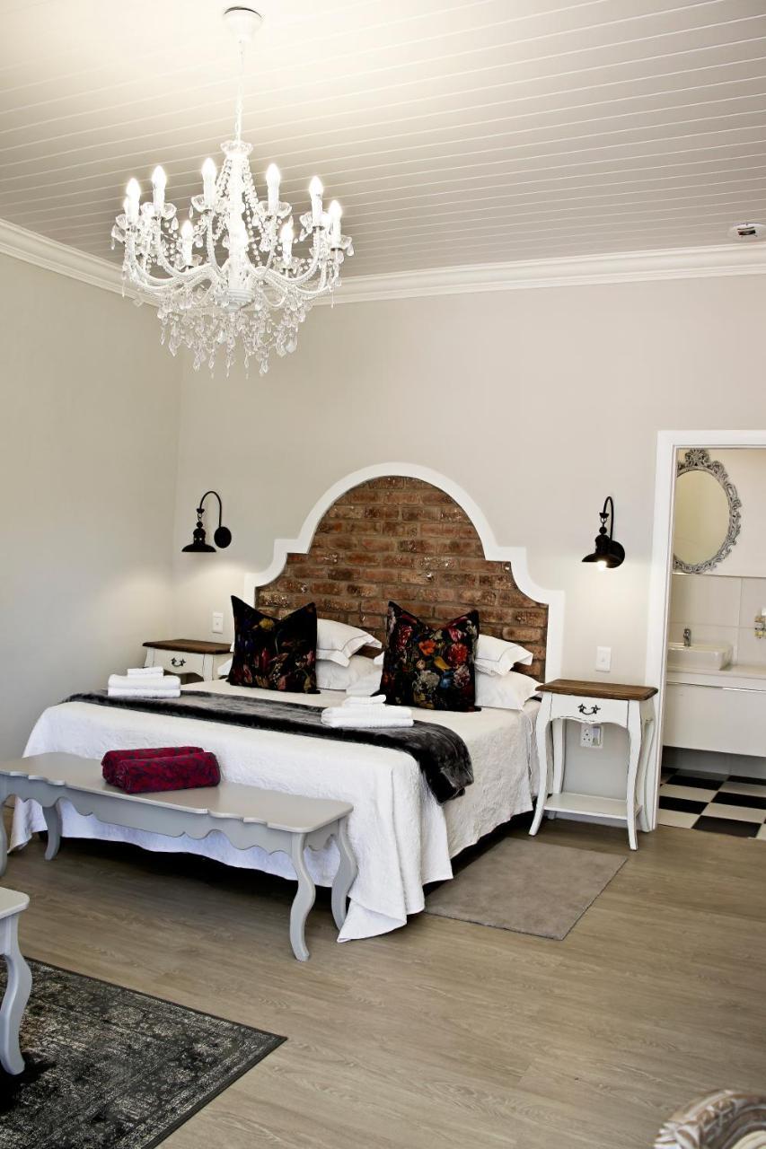 French Karoo Guesthouse Бофорт-Уэст Экстерьер фото