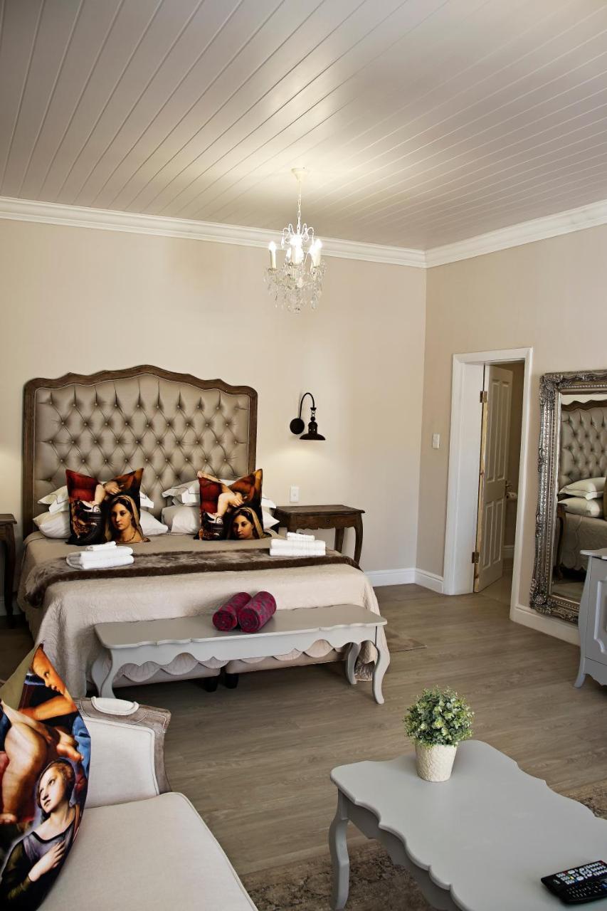 French Karoo Guesthouse Бофорт-Уэст Экстерьер фото